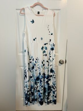 SHEIN White Tank Top with Teal Floral Accent